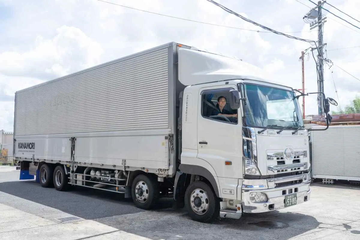 トラック乗務員